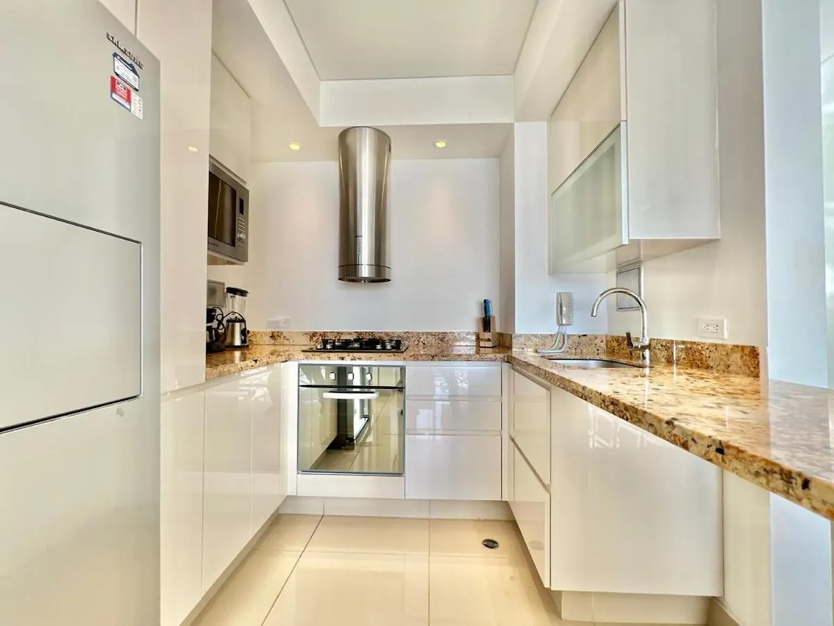 Vive Un Sueno En Cartagena Condominio H2 0*,